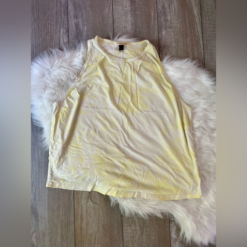 UNIVERSAL THREAD | Light Yellow Tie-Dye Muscle Tank Top (XXL)